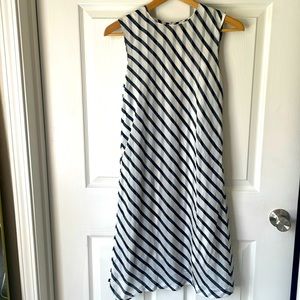 Brooks Brothers airy silk stripe lined shirt dress zip up with pockets.